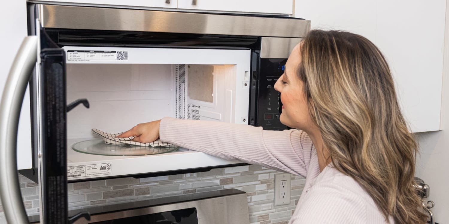 How Clean Microwave Oven?